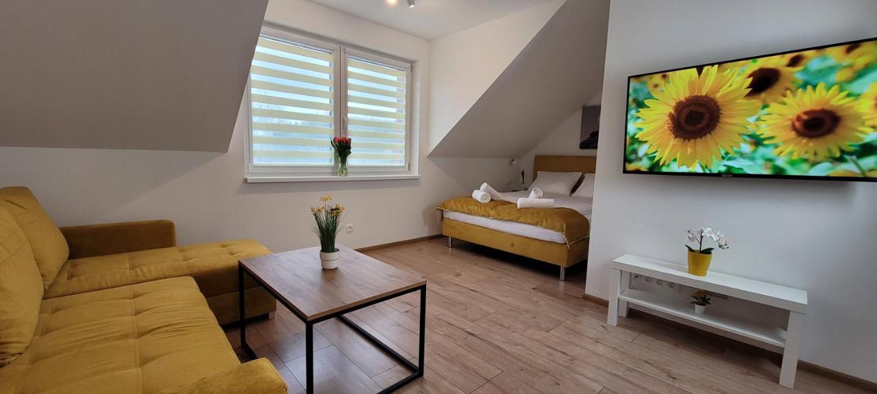 Kolorowe Cieplice - Apartamenty Z Widokiem Na Karkonosze Jelenia Gora Bagian luar foto